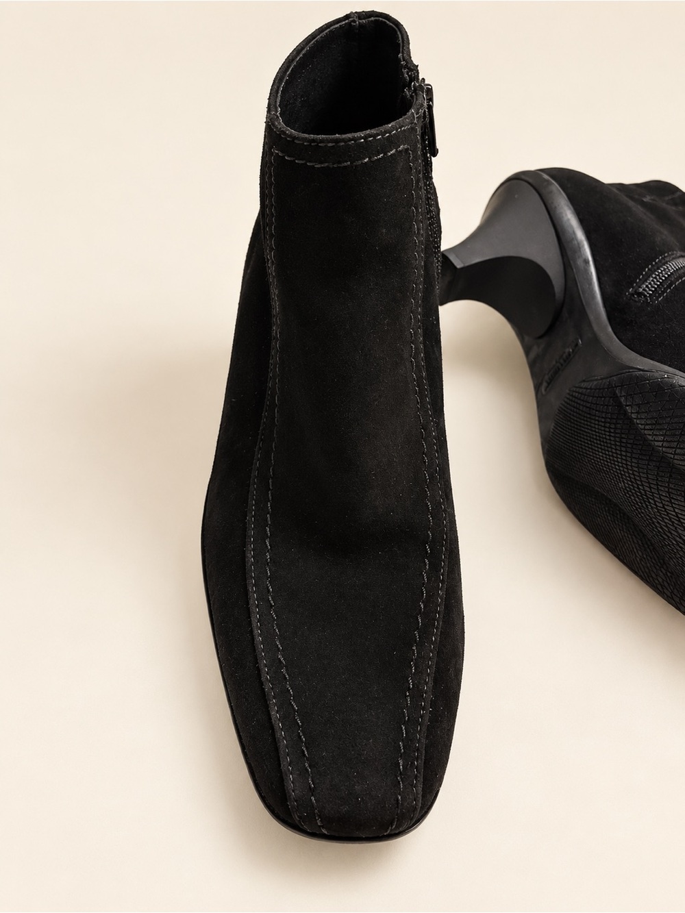 Waterproof Canadian made Black Suede Ankle Zip Boots size 9 1/2